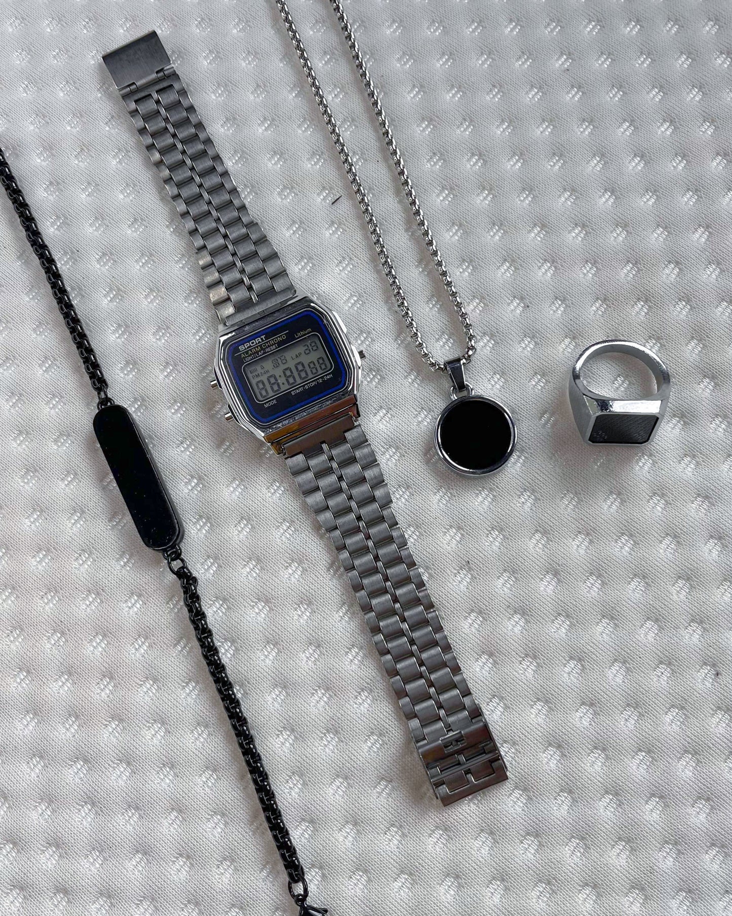 Round black dotted chain combo