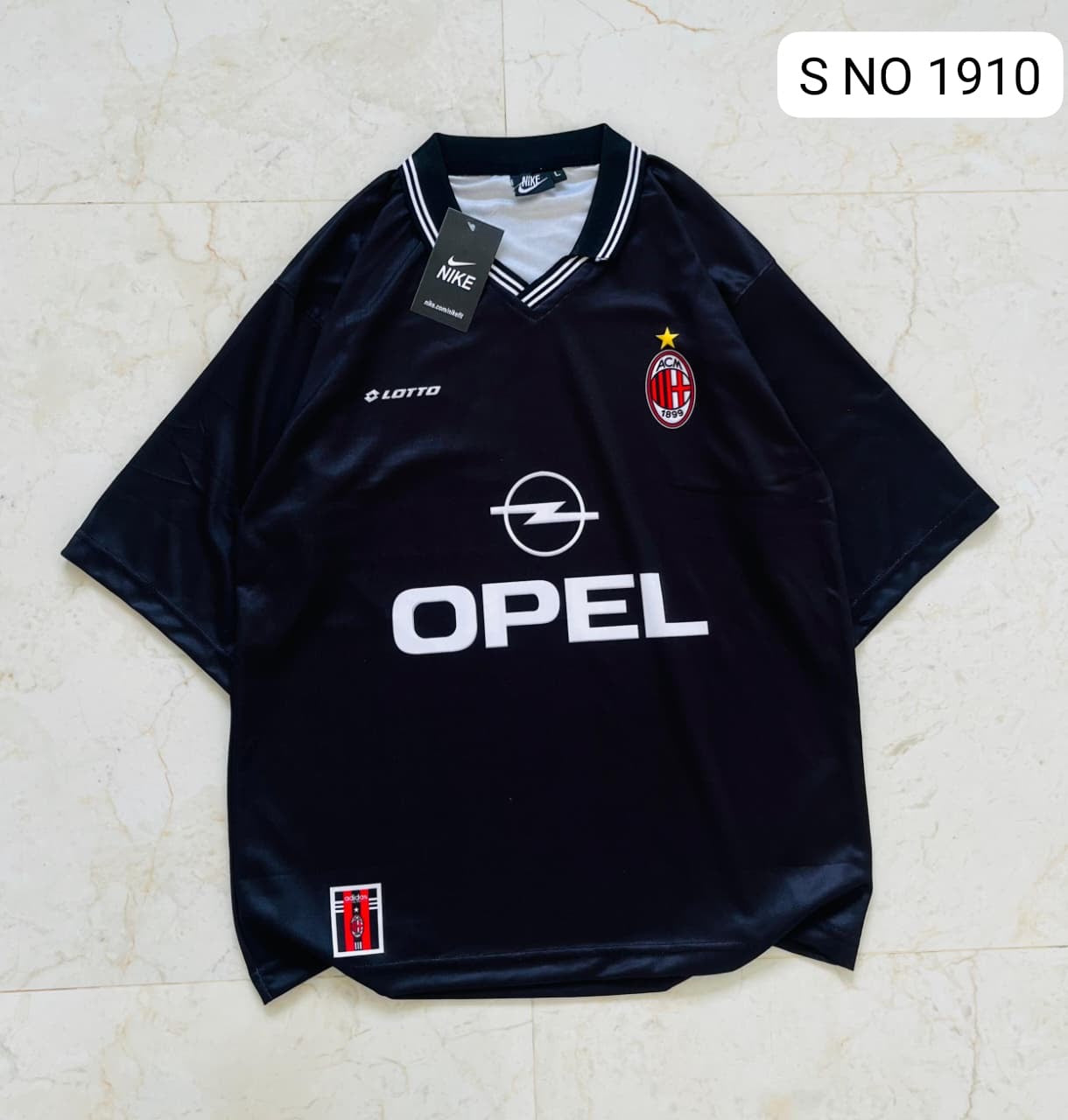 Collared vintage jersey