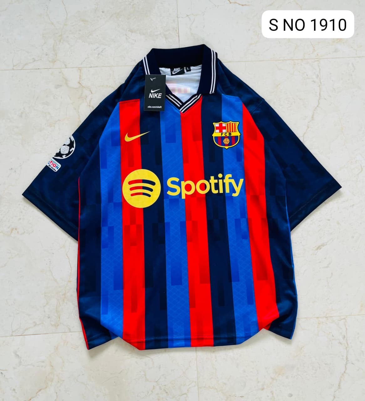 Collared vintage jersey