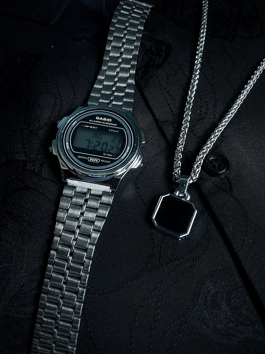 Round Dial Vintage silver watch and Black dotted premium chain